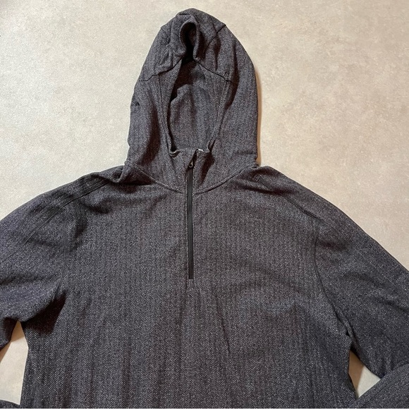 Lululemon Herringbone Zip Up Jacket
LARGE. 1/4 zip - Picture 3 of 8